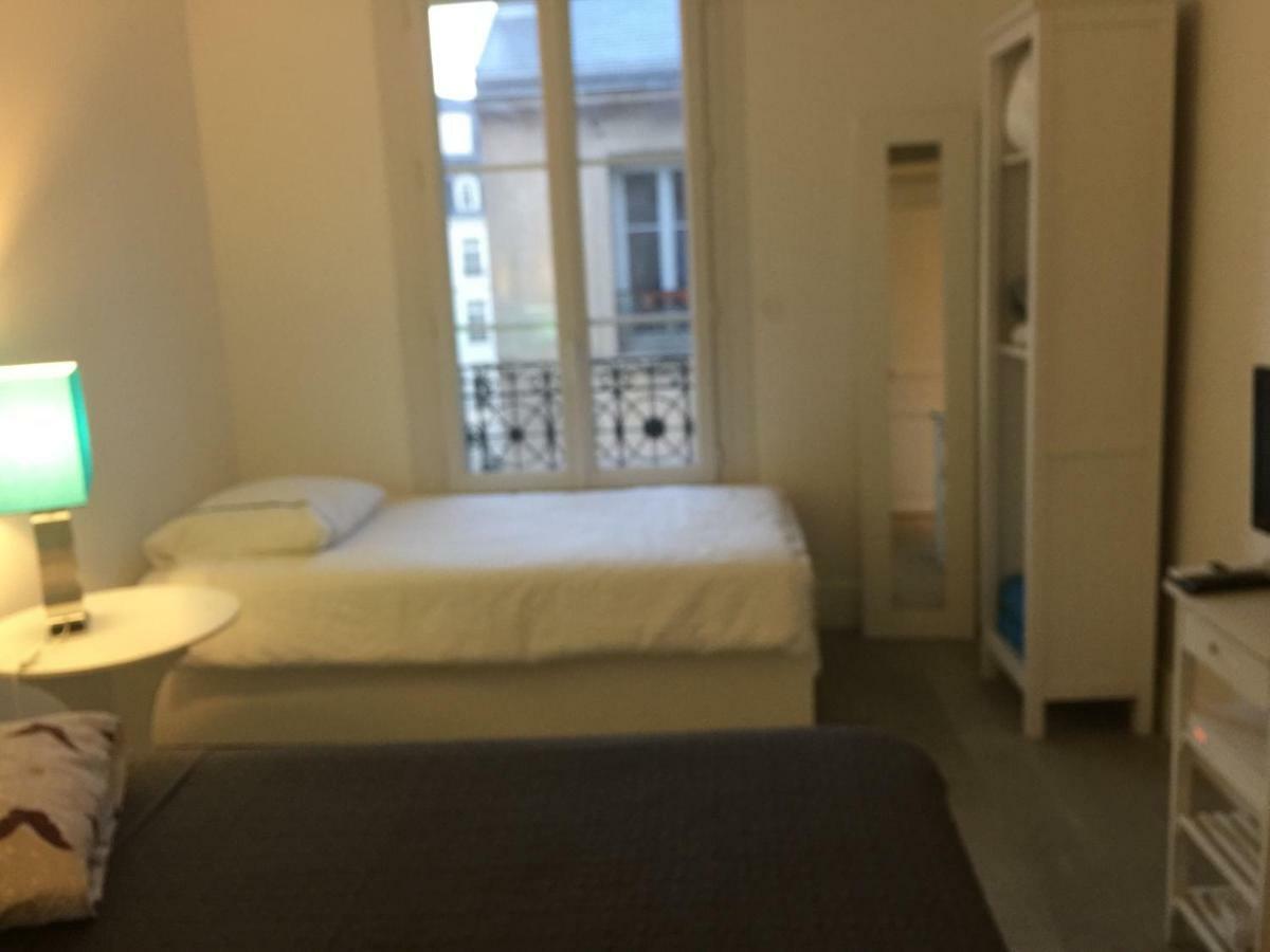 Le Jardin Darcy Liberte Hyper Centre Gare-Ville Parking Public Payant Dans La Rue Dijon Exterior photo
