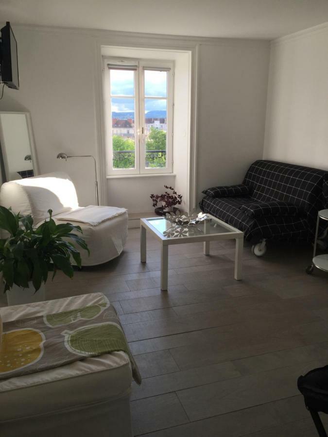Le Jardin Darcy Liberte Hyper Centre Gare-Ville Parking Public Payant Dans La Rue Dijon Exterior photo